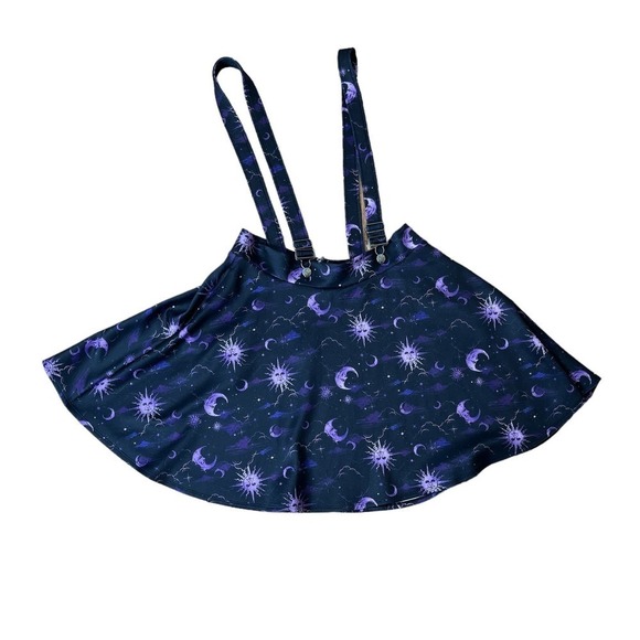 Hot Topic Dresses & Skirts - Hot Topic Mini Skirt with Removable Suspenders, Size XL